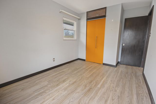 114 S Chase Drive, Crown Point, IN 46307