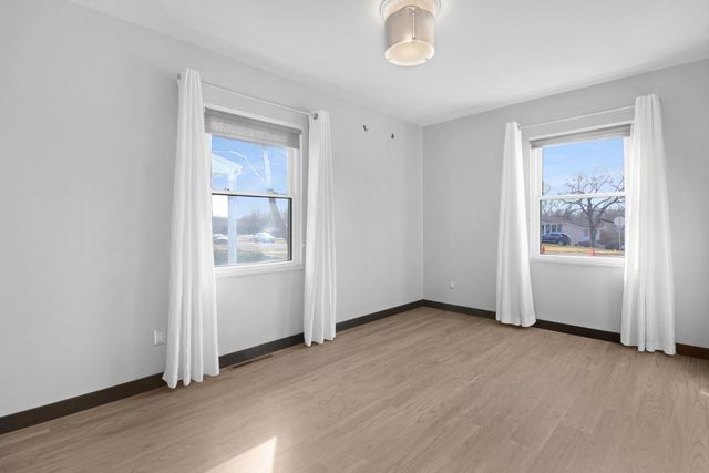 114 S Chase Drive, Crown Point, IN 46307