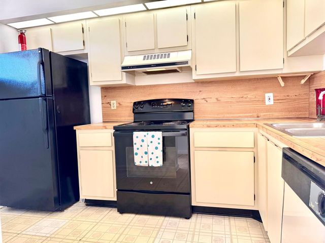 112 Lake Emerald Drive 204, Oakland Park, FL 33309