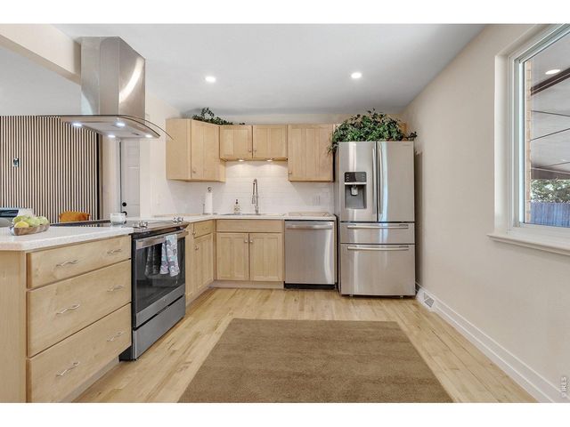 6518 Xavier St, Arvada, CO 80003
