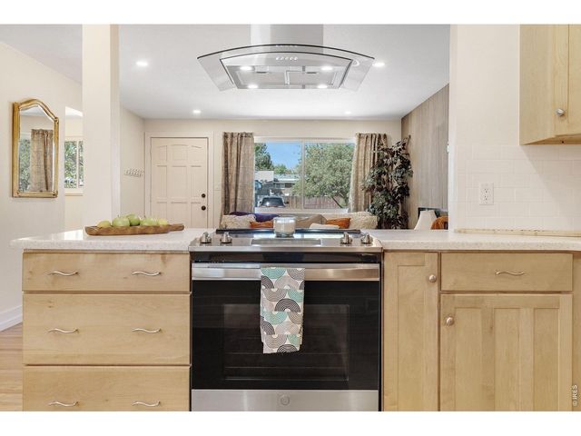 6518 Xavier St, Arvada, CO 80003