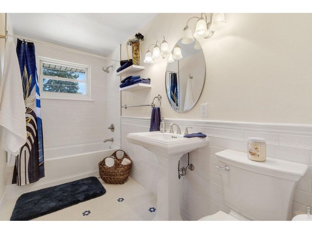 6518 Xavier St, Arvada, CO 80003