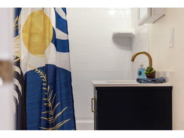 6518 Xavier St, Arvada, CO 80003