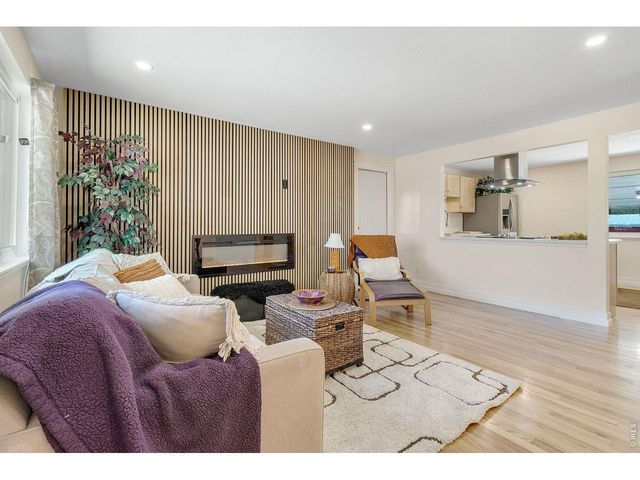 6518 Xavier St, Arvada, CO 80003