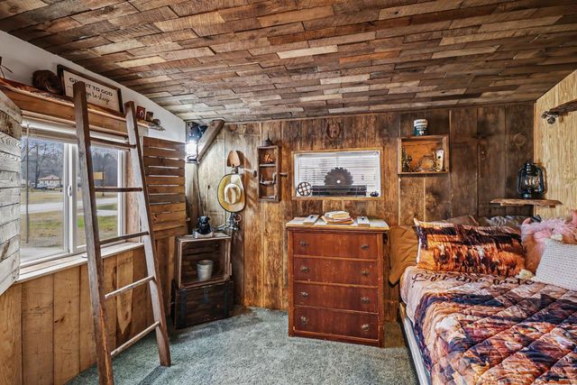 2240 E Loop Road, Shelby, MI 49455