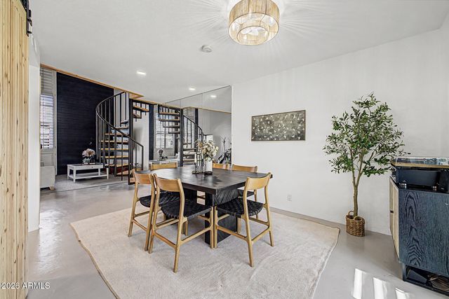 385 W PIERSON Street E6, Phoenix, AZ 85013