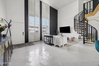 385 W PIERSON Street E6, Phoenix, AZ 85013