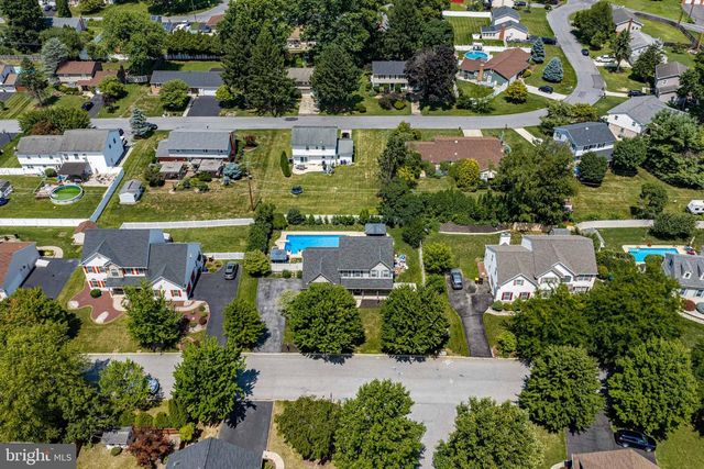 4003 REDWOOD DR, Bethlehem, PA 18020