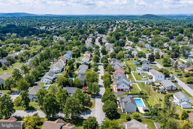 4003 REDWOOD DR, Bethlehem, PA 18020