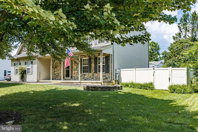 4003 REDWOOD DR, Bethlehem, PA 18020