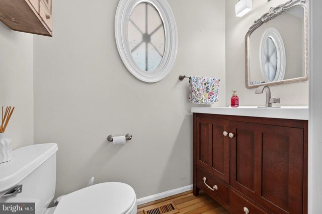 4003 REDWOOD DR, Bethlehem, PA 18020