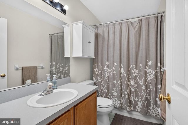 4003 REDWOOD DR, Bethlehem, PA 18020