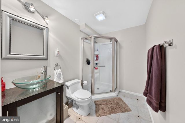 4003 REDWOOD DR, Bethlehem, PA 18020