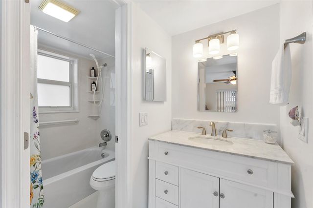 2870 NE 14th Street Cswy 208c, Pompano Beach, FL 33062