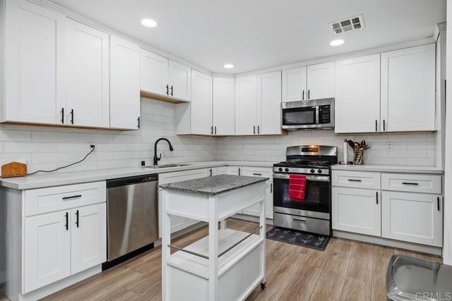 9214 Fenway Road, Santee, CA 92071
