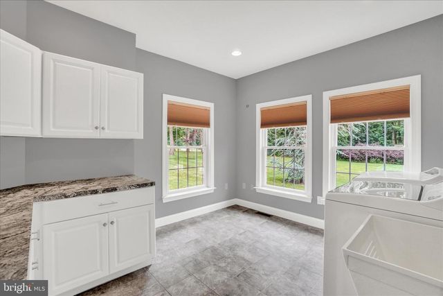 4440 BEARDS SCHOOL RD, Spring Grove, PA 17362