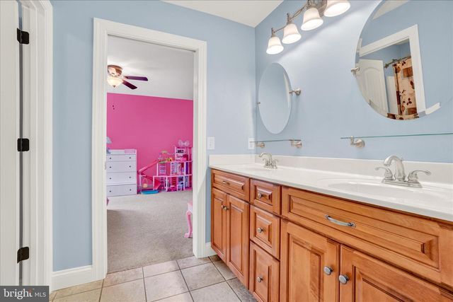 4440 BEARDS SCHOOL RD, Spring Grove, PA 17362