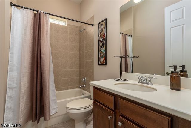 1325 Oceania DR N 6, Naples, FL 34113