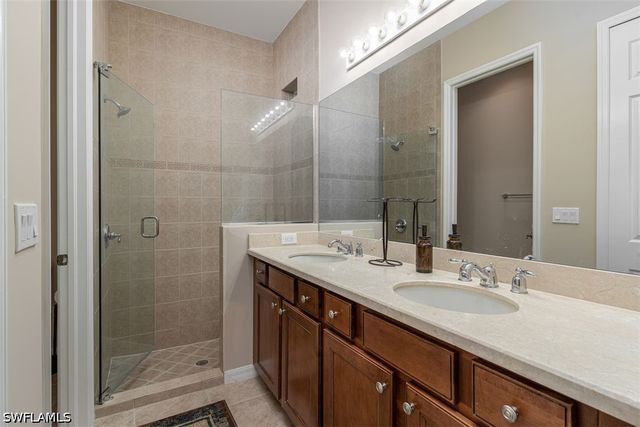 1325 Oceania DR N 6, Naples, FL 34113