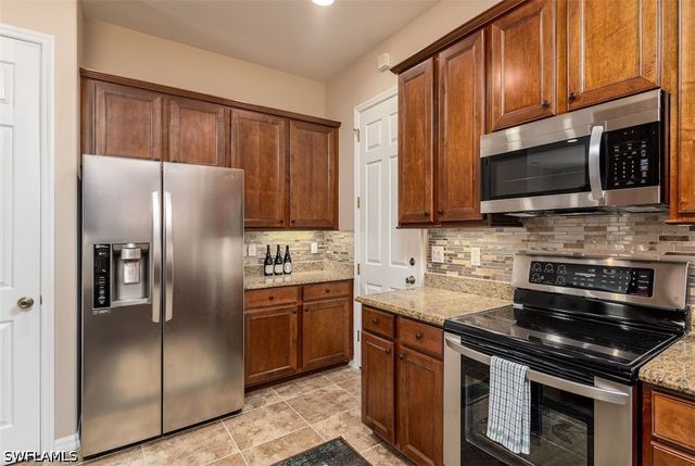 1325 Oceania DR N 6, Naples, FL 34113