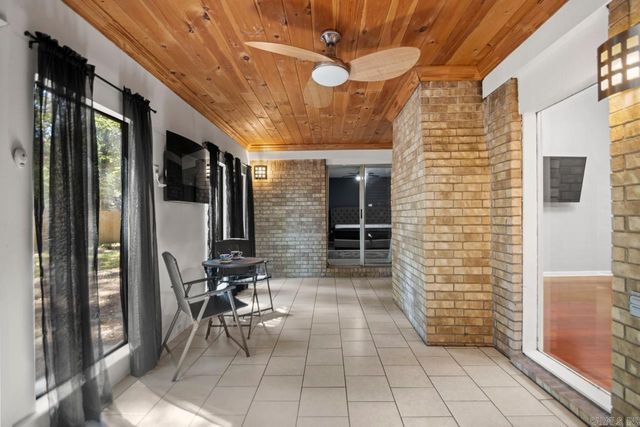 1240 Salem Road, Conway, AR 72034