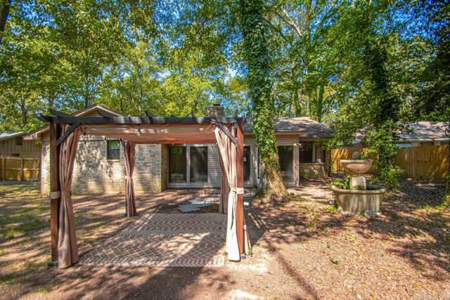 1240 Salem Road, Conway, AR 72034