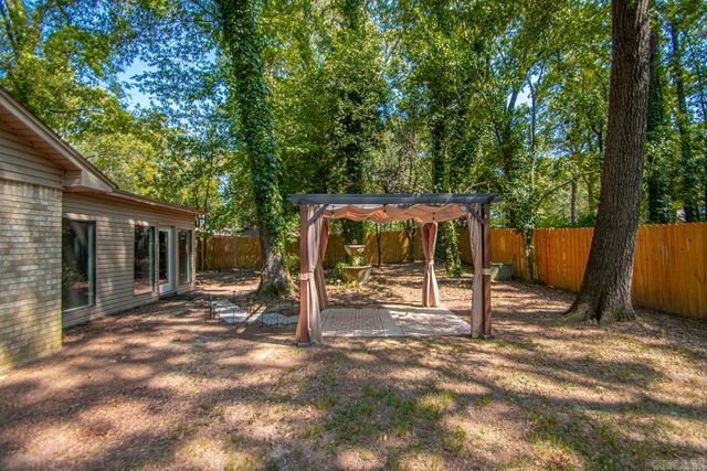 1240 Salem Road, Conway, AR 72034