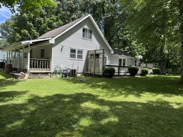 52985 Twin Lakeview Drive, Dowagiac, MI 49047