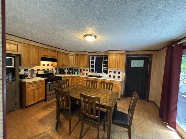 52985 Twin Lakeview Drive, Dowagiac, MI 49047