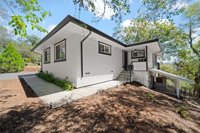 175 Donnington Ave, Auburn, CA 95603