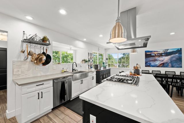 175 Donnington Ave, Auburn, CA 95603