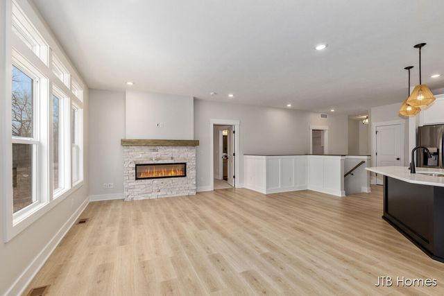 6607 Timber Crest Drive Ne 56, Plainfield Twp, MI 49341