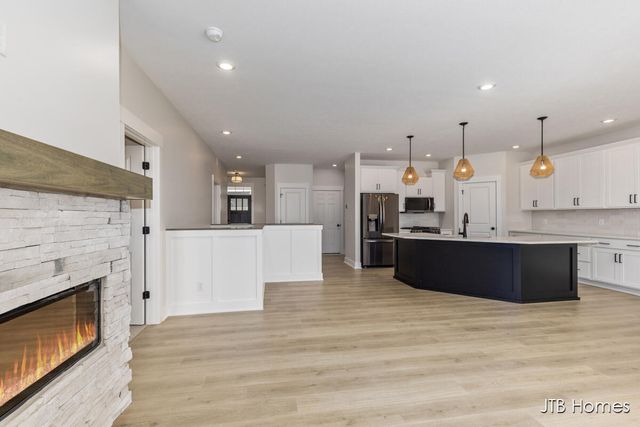 6607 Timber Crest Drive Ne 56, Plainfield Twp, MI 49341