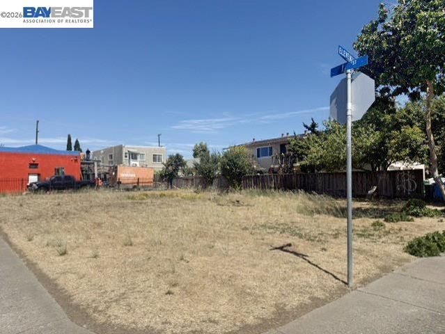 11 th St, Union City, CA 94587