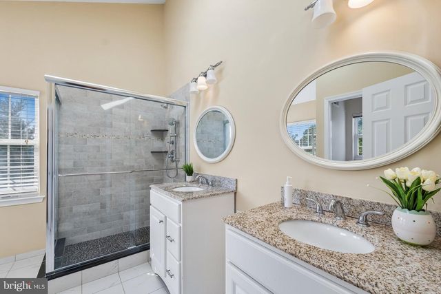 25 WYCKOFF DR, Pennington, NJ 08534