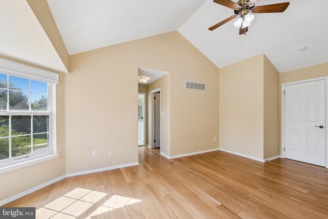 25 WYCKOFF DR, Pennington, NJ 08534