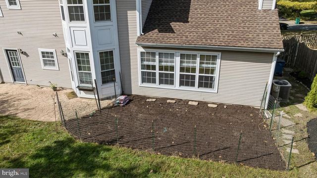 25 WYCKOFF DR, Pennington, NJ 08534