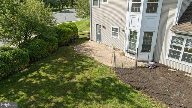 25 WYCKOFF DR, Pennington, NJ 08534