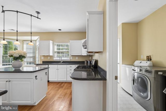 25 WYCKOFF DR, Pennington, NJ 08534