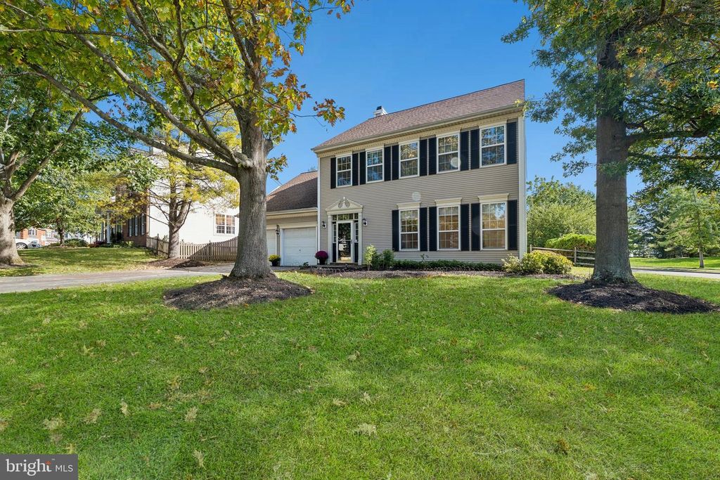 25 WYCKOFF DR, PENNINGTON, NJ 08534 — exterior