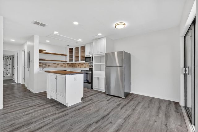 1935 CONWAY ROAD F6, Orlando, FL 32812