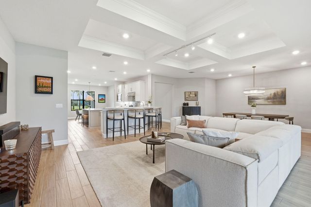 208 Sonoma Isles Circle, Jupiter, FL 33478