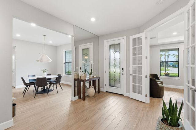 208 Sonoma Isles Circle, Jupiter, FL 33478