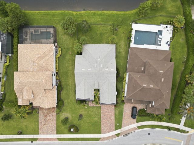 208 Sonoma Isles Circle, Jupiter, FL 33478