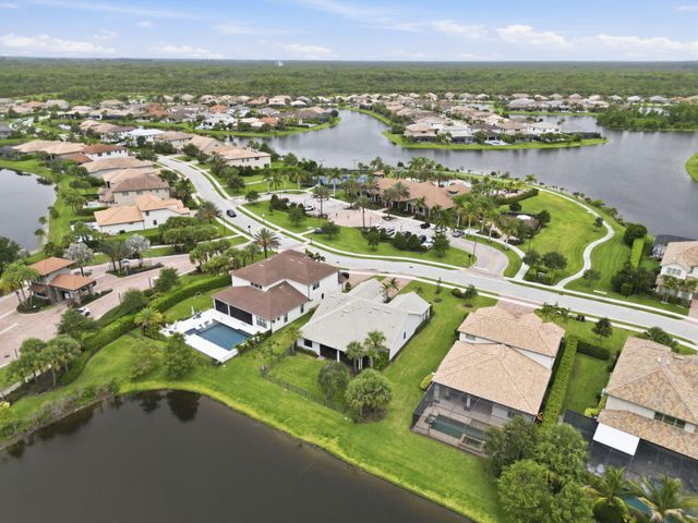 208 Sonoma Isles Circle, Jupiter, FL 33478