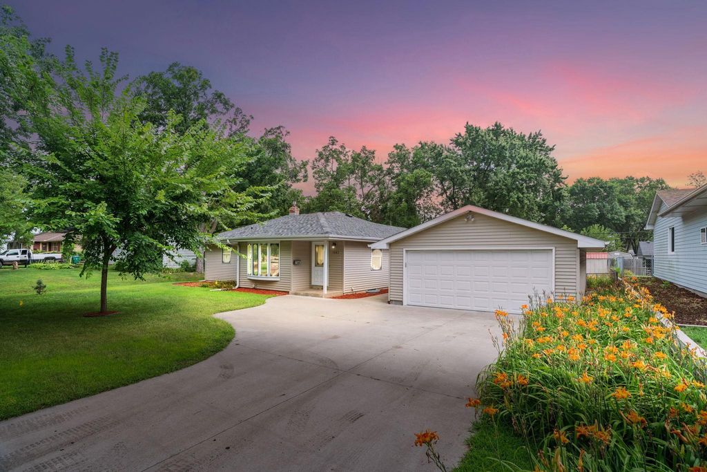 1463 Louisiana Avenue S, Saint Louis Park, MN 55426