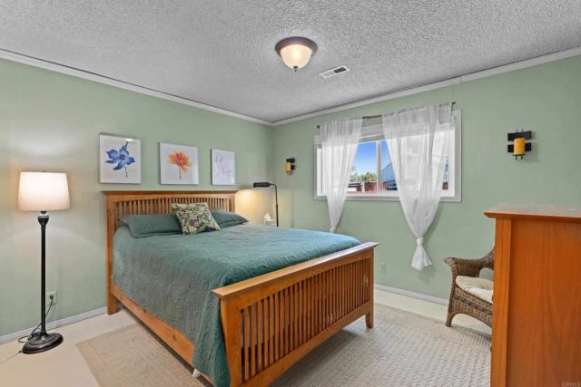 2570 Howell Street, Ramona, CA 92065