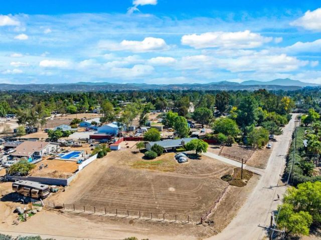 2570 Howell Street, Ramona, CA 92065