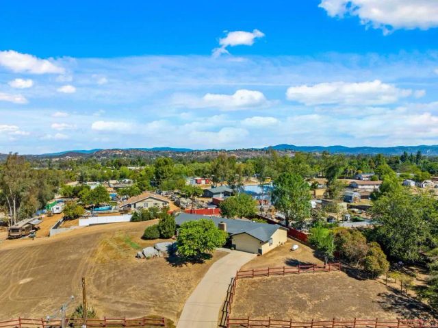 2570 Howell Street, Ramona, CA 92065