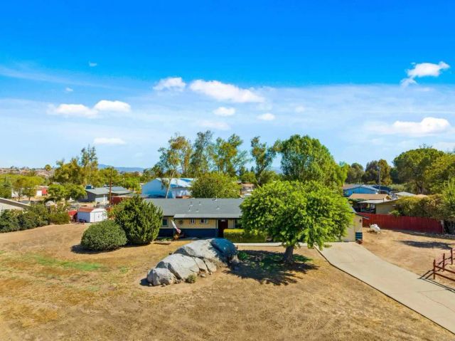 2570 Howell Street, Ramona, CA 92065